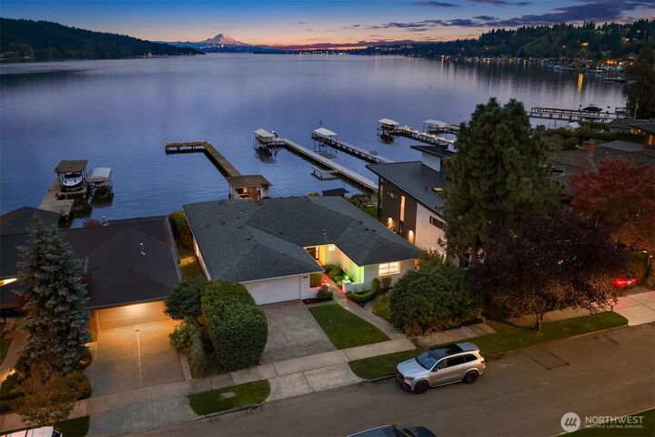 Property Photo:  16526  Shore Drive NE  WA 98155