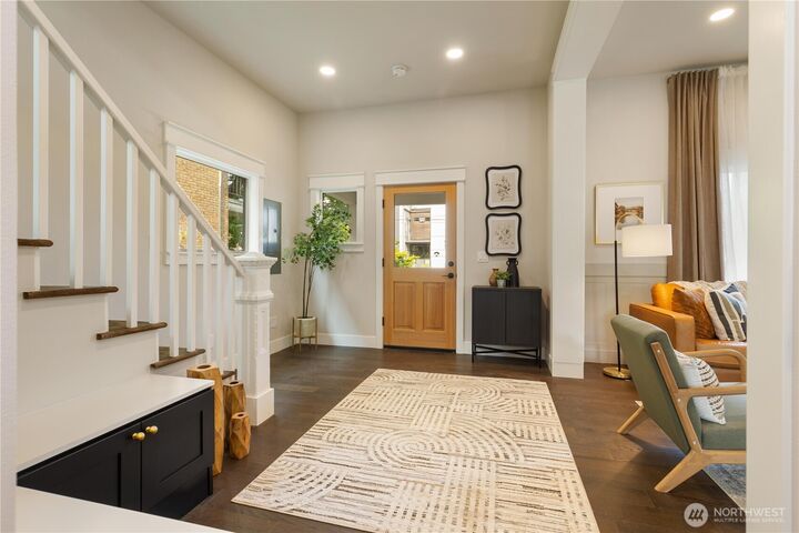 Property Photo:  421  Malden Avenue E  WA 98112
