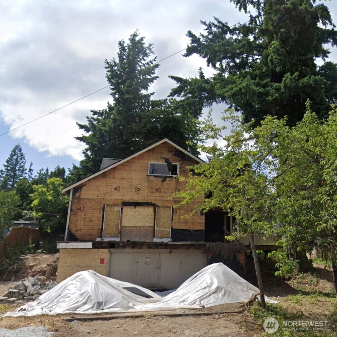 Property Photo: 18011 4th Avenue NW WA 98177