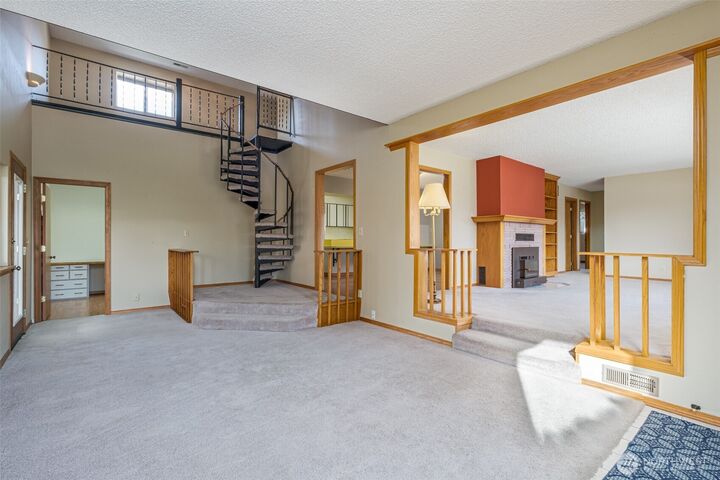 Property Photo:  905  4th Ave SE  WA 98848