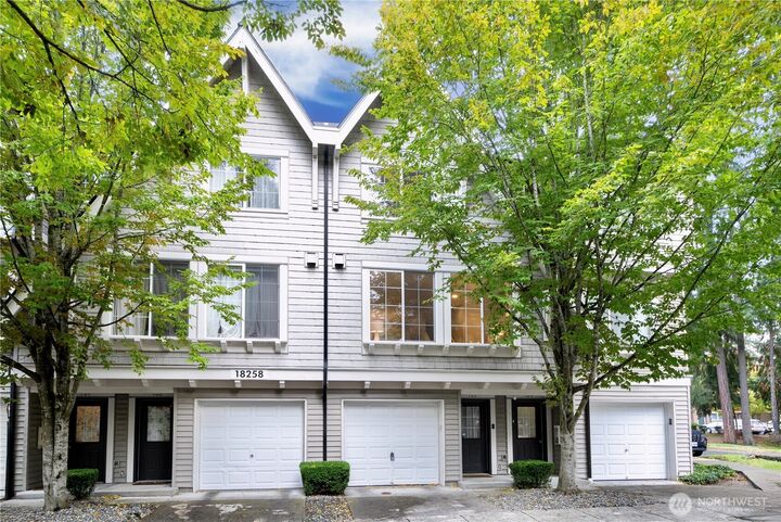 18258 NE 96th Way 103  Redmond WA 98052 photo