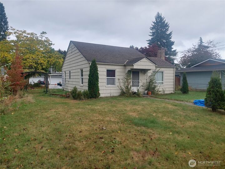 Property Photo:  645  Roberts Street  WA 98272
