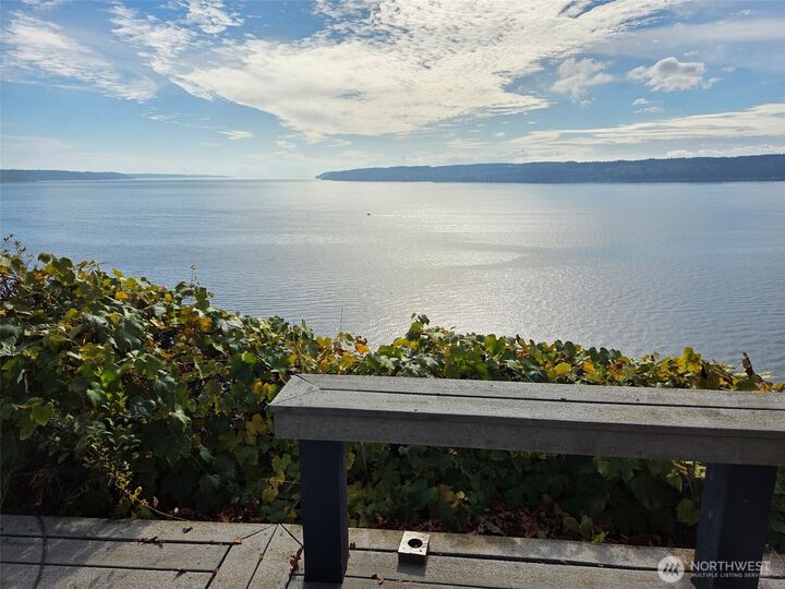 Property Photo: 24 J View Place WA 98206