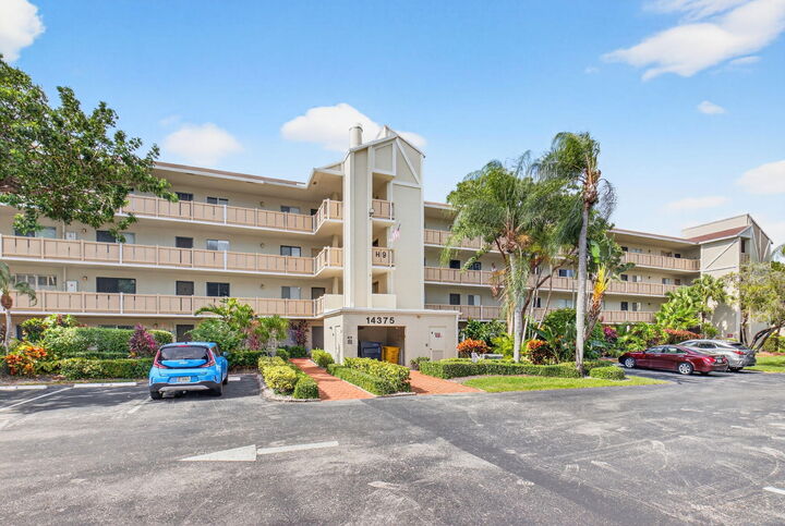 Property Photo:  14375 Strathmore Lane 305  FL 33446 