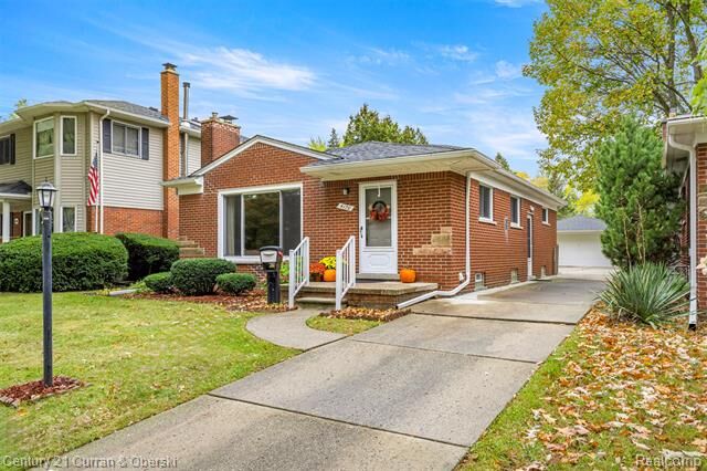 Property Photo: 4170 Pardee Avenue MI 48125