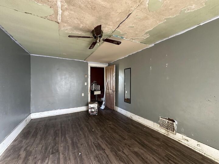 Property Photo:  628 N Columbia Street  IN 47390