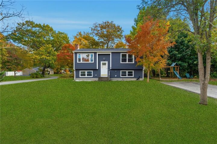 6 Hazelton Road  Barrington RI 02806 photo