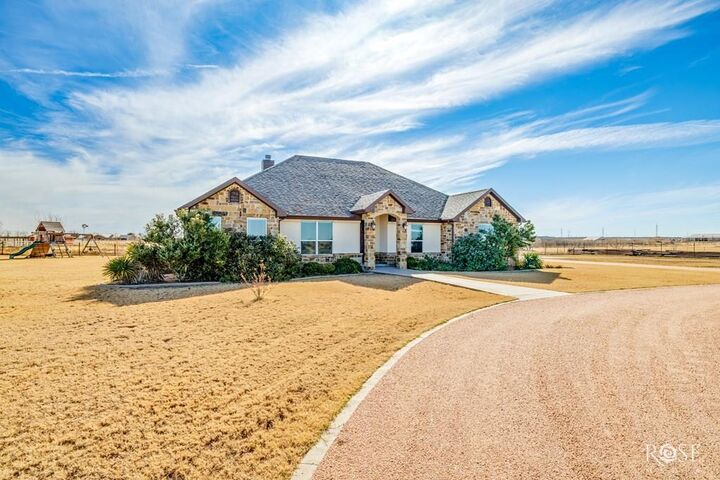 Property Photo:  705 Ratliff Rd  TX 76904