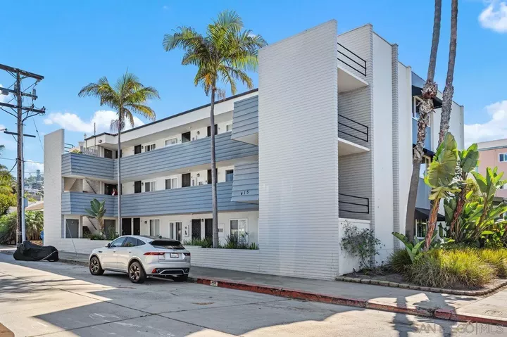 Property Photo:  415 Gravilla Street 26  CA 92037