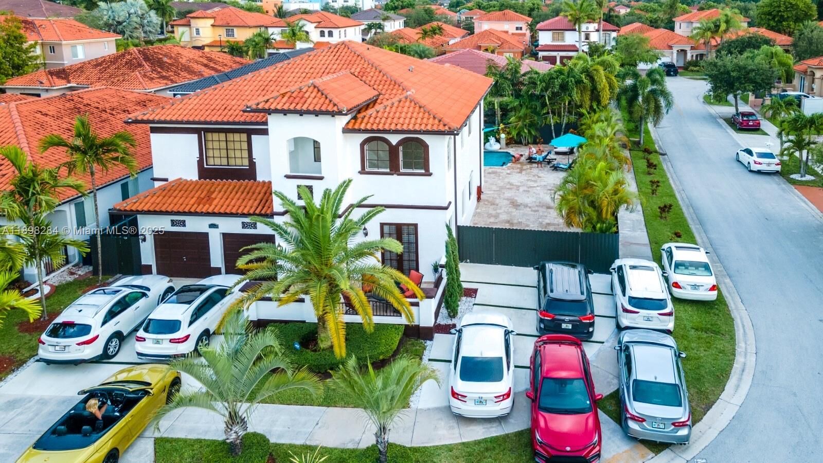 Property Photo:  15268 SW 22nd Ter  FL 33185