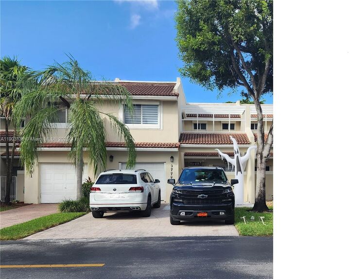 Property Photo:  9777 NW 45th Ln  FL 33178 