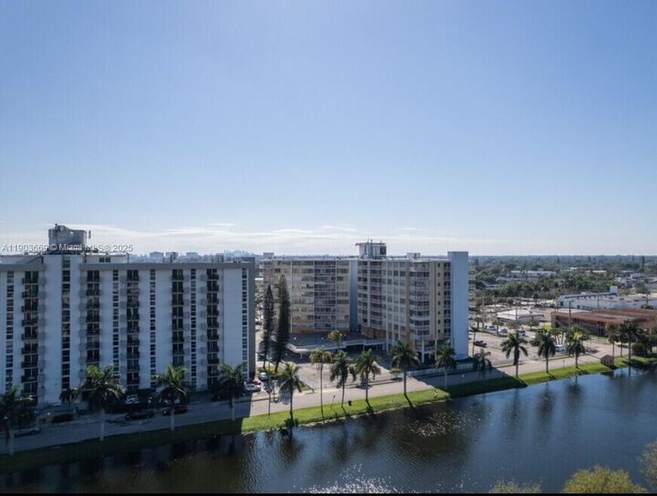 Property Photo: 2025 NE 164th St 508 FL 33162
