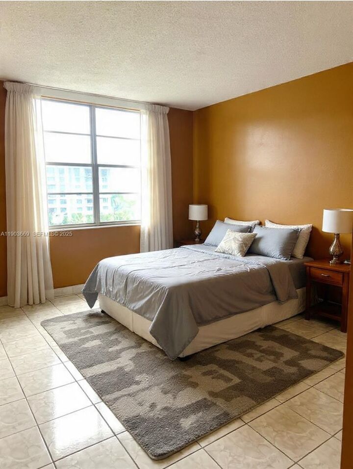 Property Photo: 2025 NE 164th St 508 FL 33162