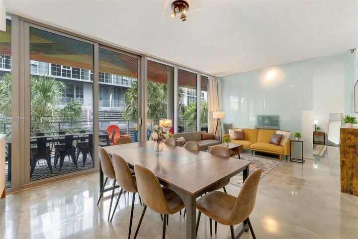 Property Photo:  250 NW 24th St 2B  FL 33127