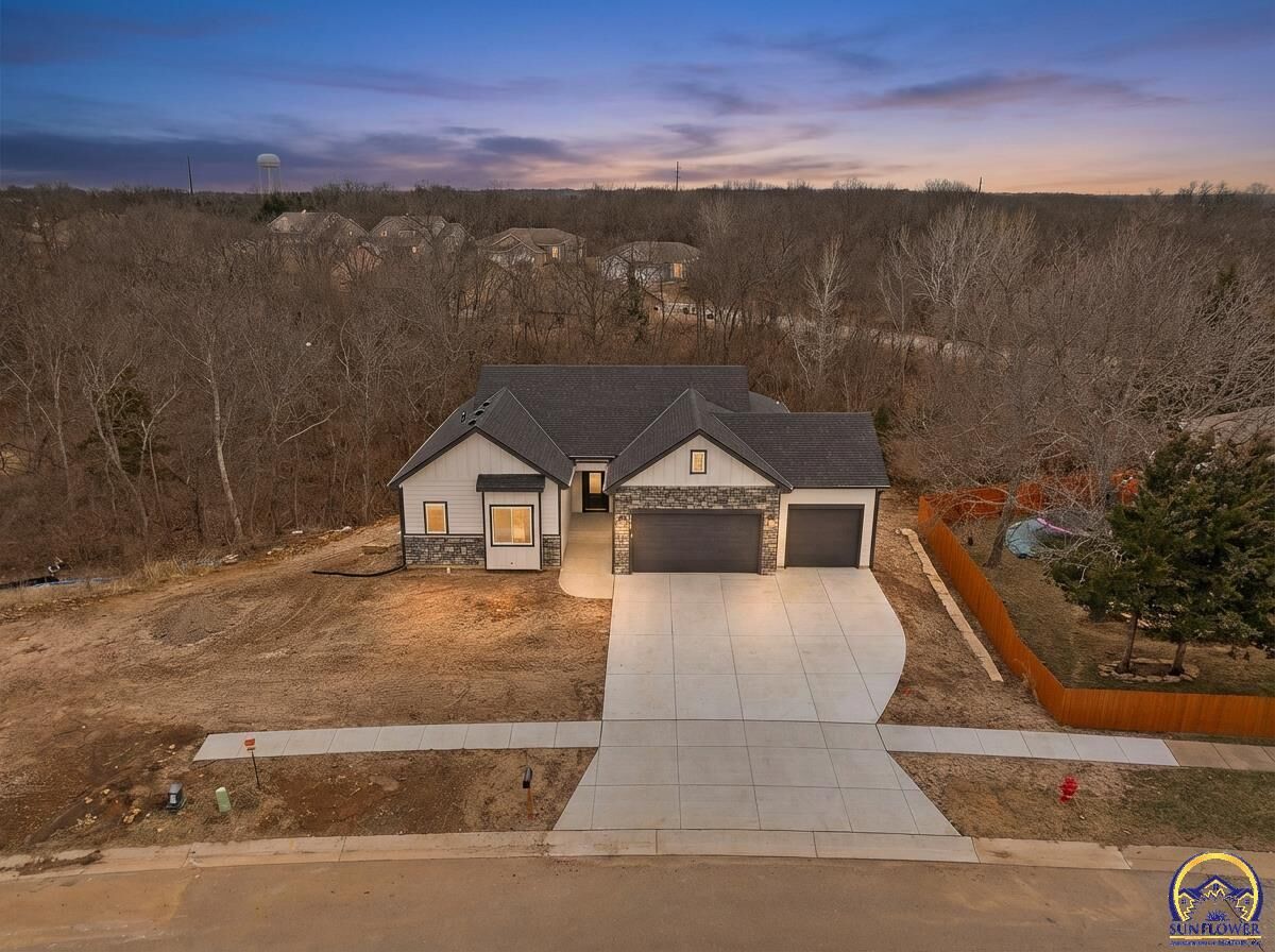 Property Photo:  3313 SE Virgo Ave  KS 66605 