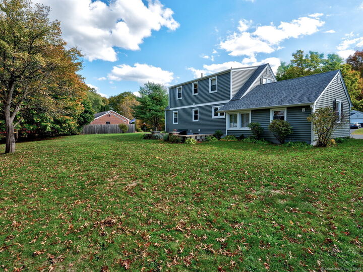 Property Photo:  84 Barbour Road  CT 06053