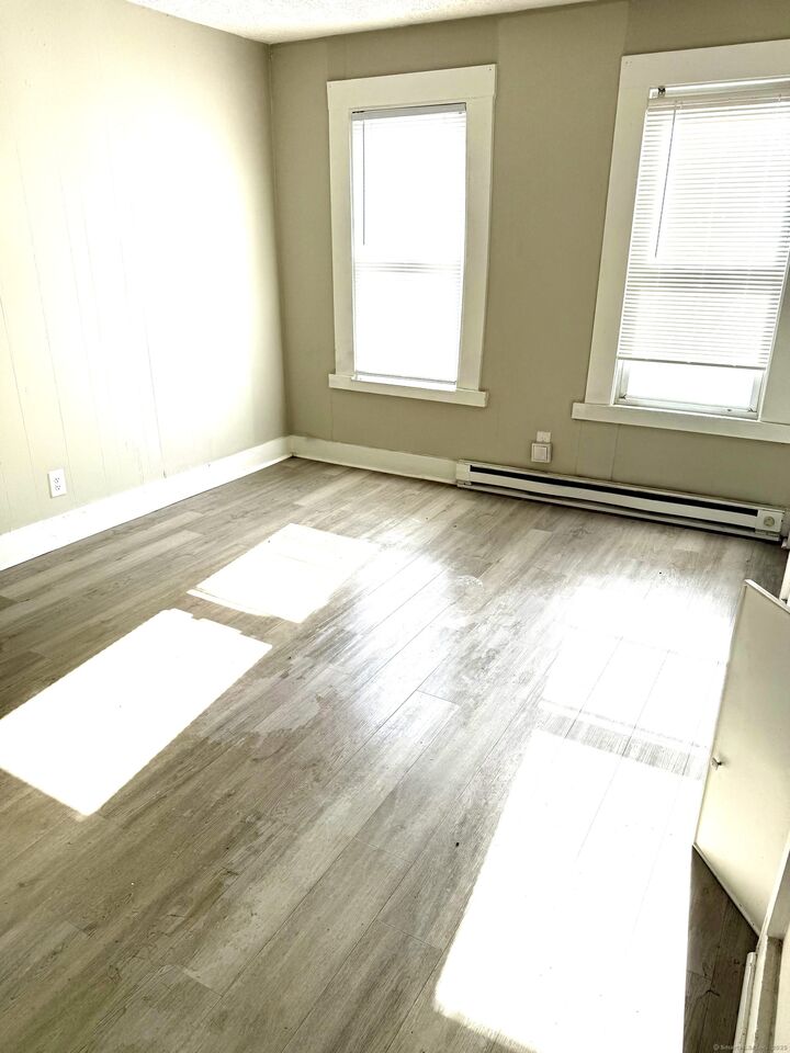 Property Photo: 15 Alton Street CT 06513