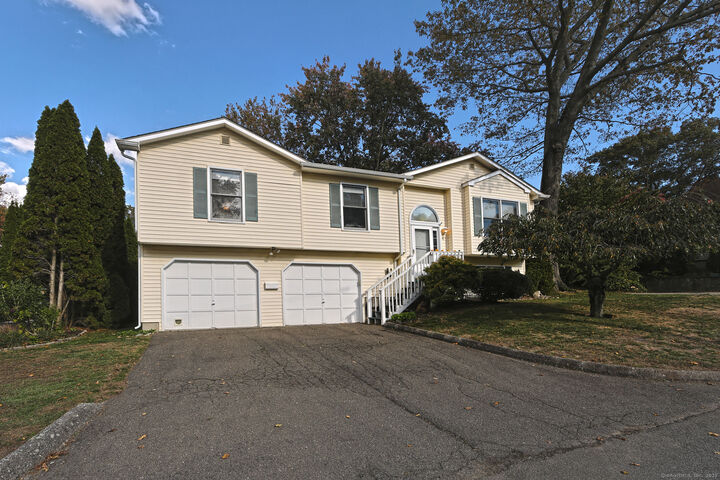 Property Photo:  47 Peak Avenue  CT 06460