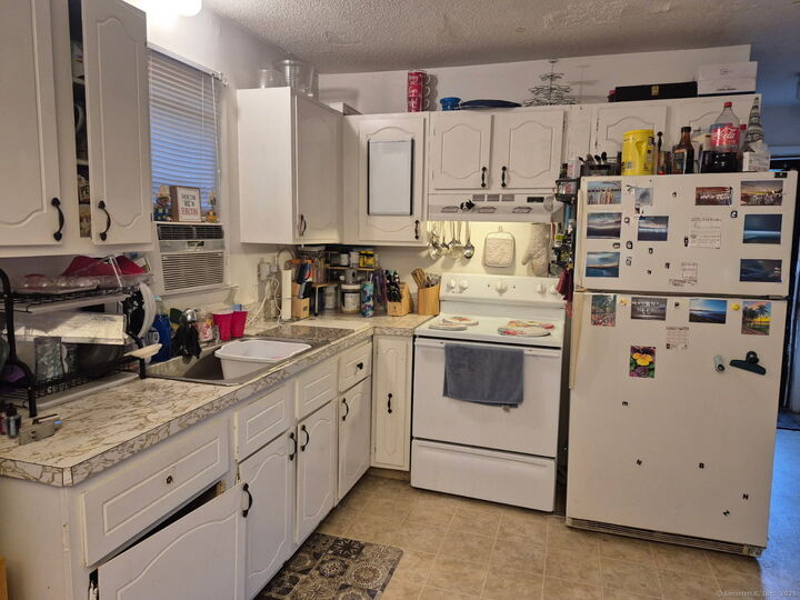 Property Photo:  67 Spring Street  CT 06492 