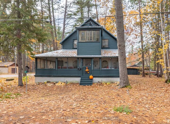 127 Alexandra Street — photo 1