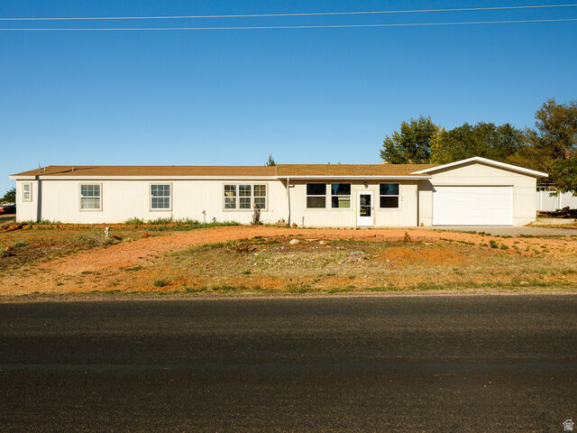 Property Photo: 1686 S Powell Dr UT 84741
