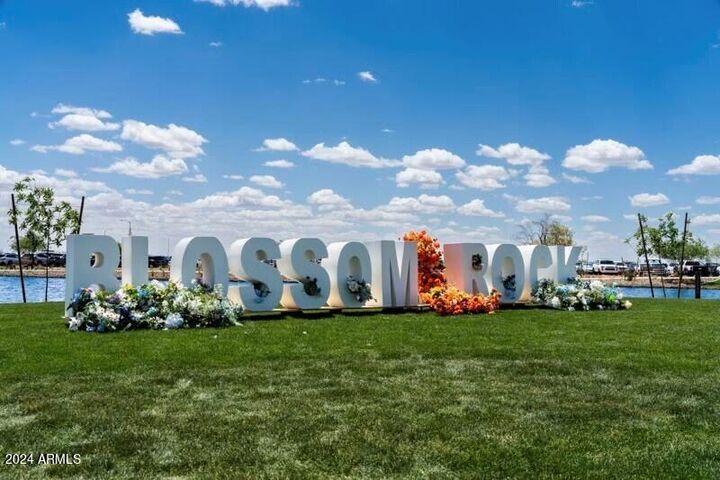 Property Photo:  377 W Fremont Pass  AZ 85120 