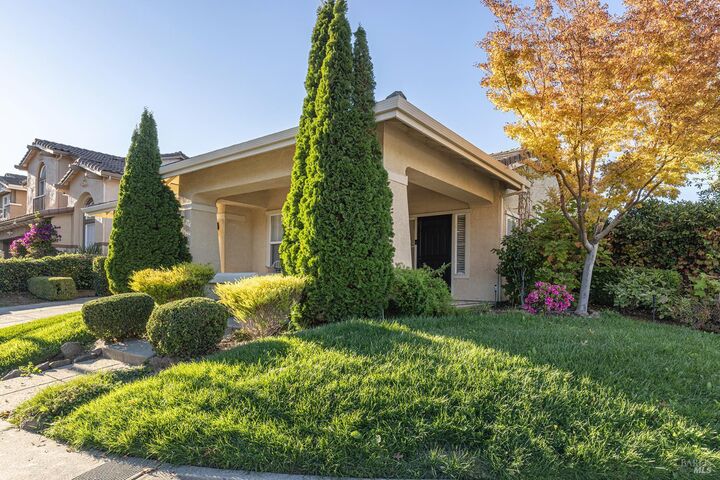 Property Photo:  4 Firefly Lane  CA 94558