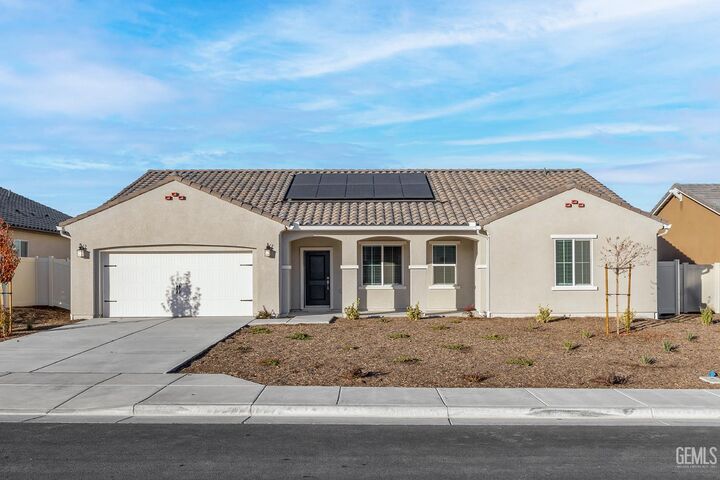 5106 Beaverhead Avenue  Bakersfield CA 93306 photo