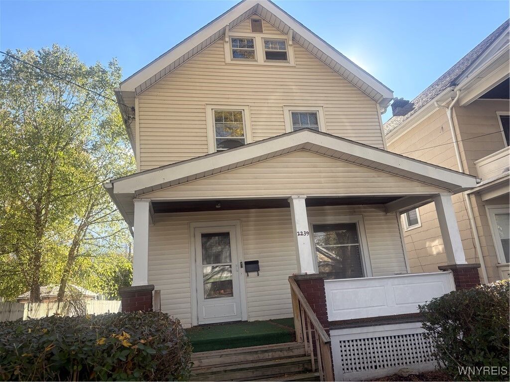 Property Photo:  2239 Willow Avenue  NY 14305