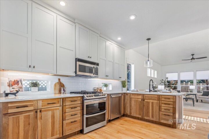 Property Photo: 216 N Story Book Way ID 83616-4891