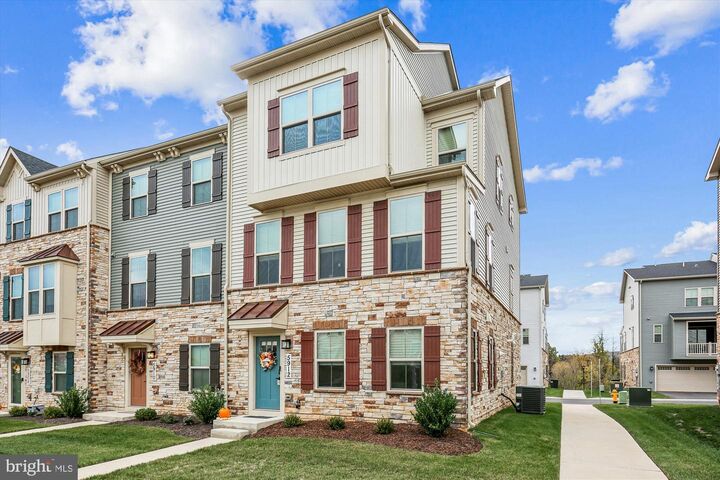 Property Photo:  5912 Garden Walk Drive  MD 21703 