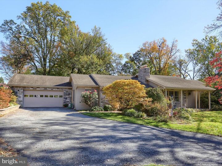 Property Photo:  211 Frederick Street  PA 17034