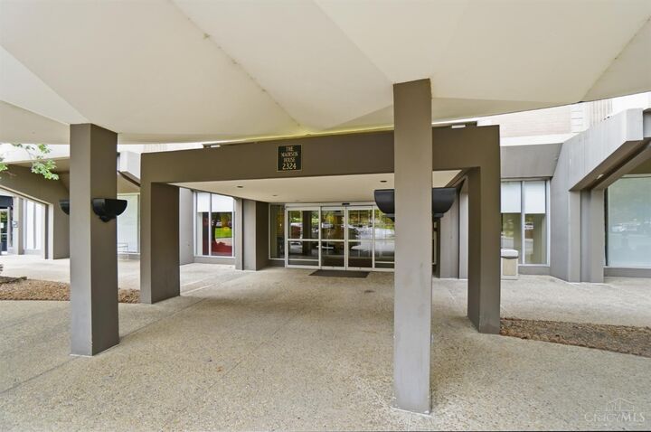 Property Photo:  2324 Madison Road  OH 45208 