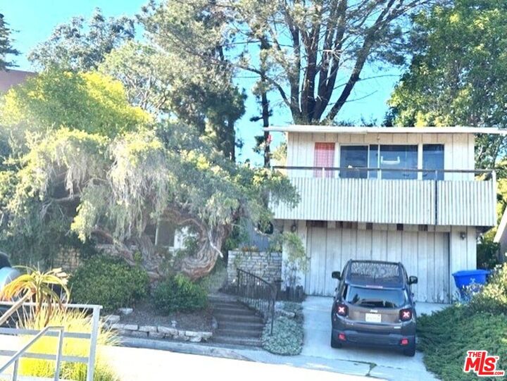 Property Photo:  1411 Sunset Ave  CA 90405