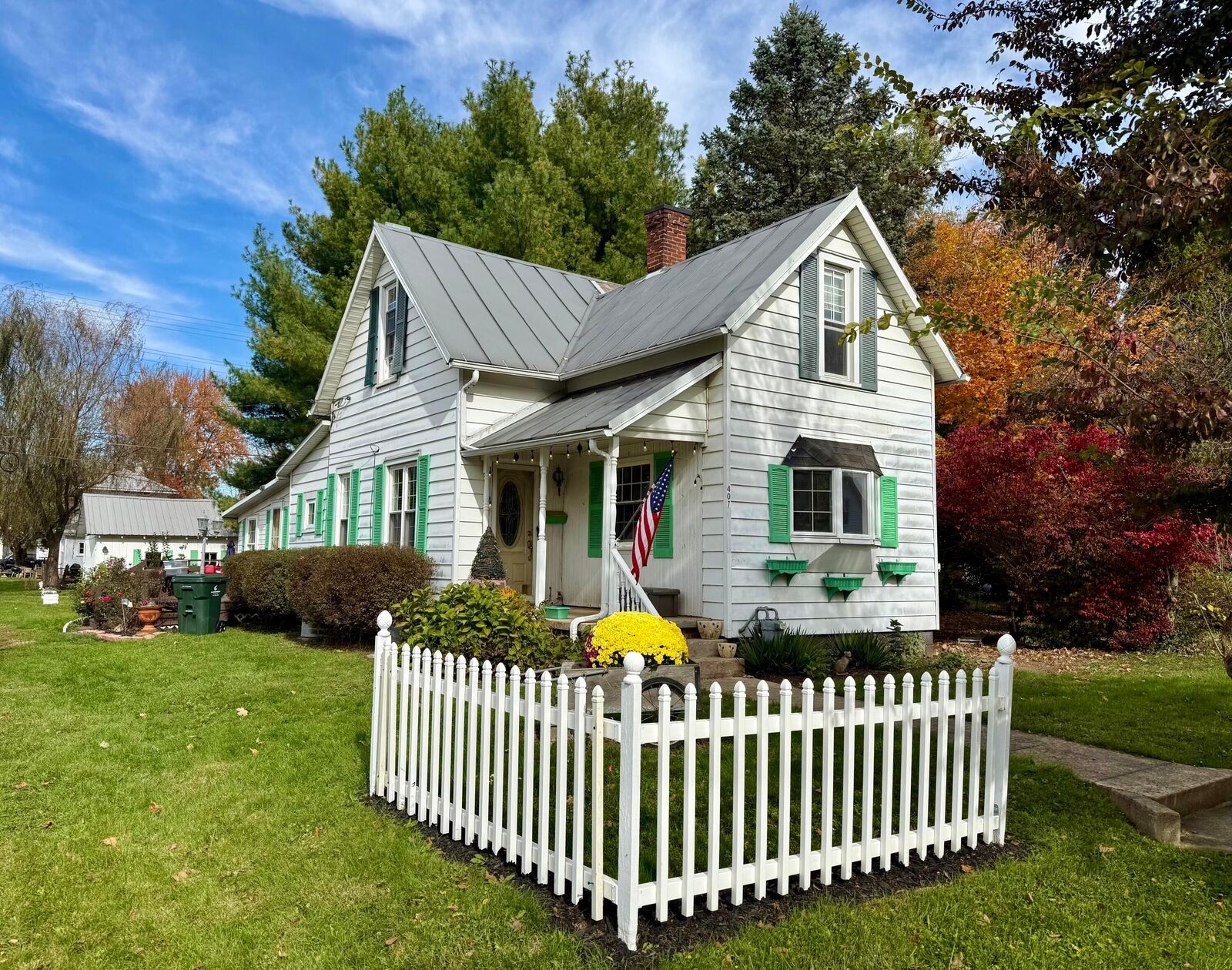 Property Photo: 407 Ridgewood Avenue OH 43050