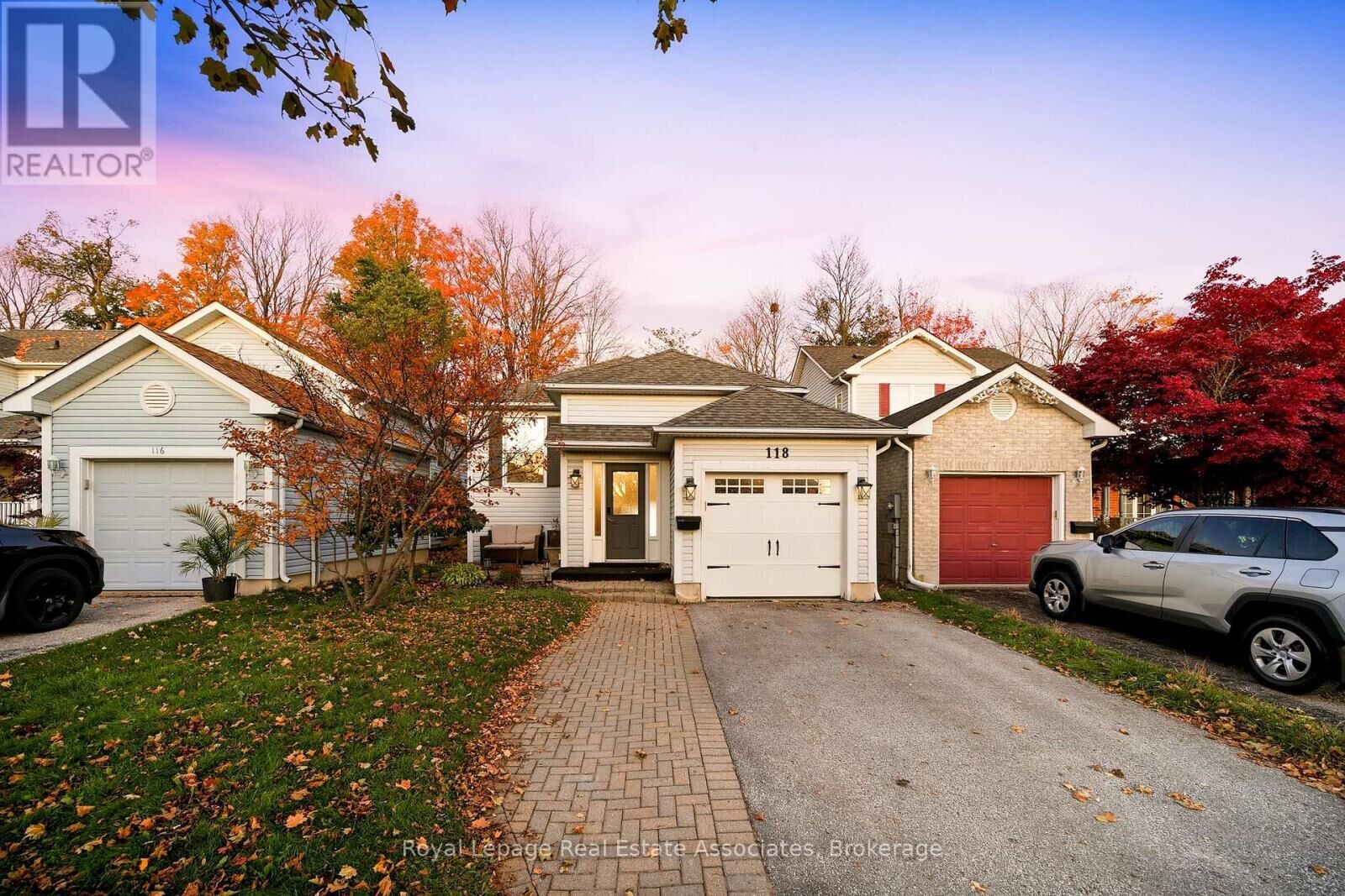 Property Photo:  118 Copeman Crescent  ON L4N 8B3 