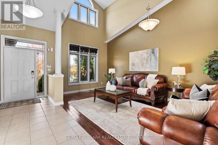 Property Photo: 6877 Courtney Crescent ON L2H 0A3