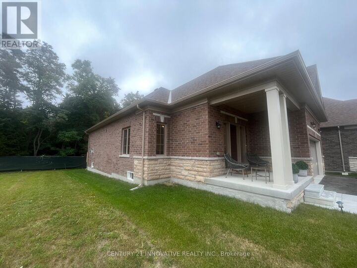 Property Photo:  22 Holtby Court  ON L9L 0B4 