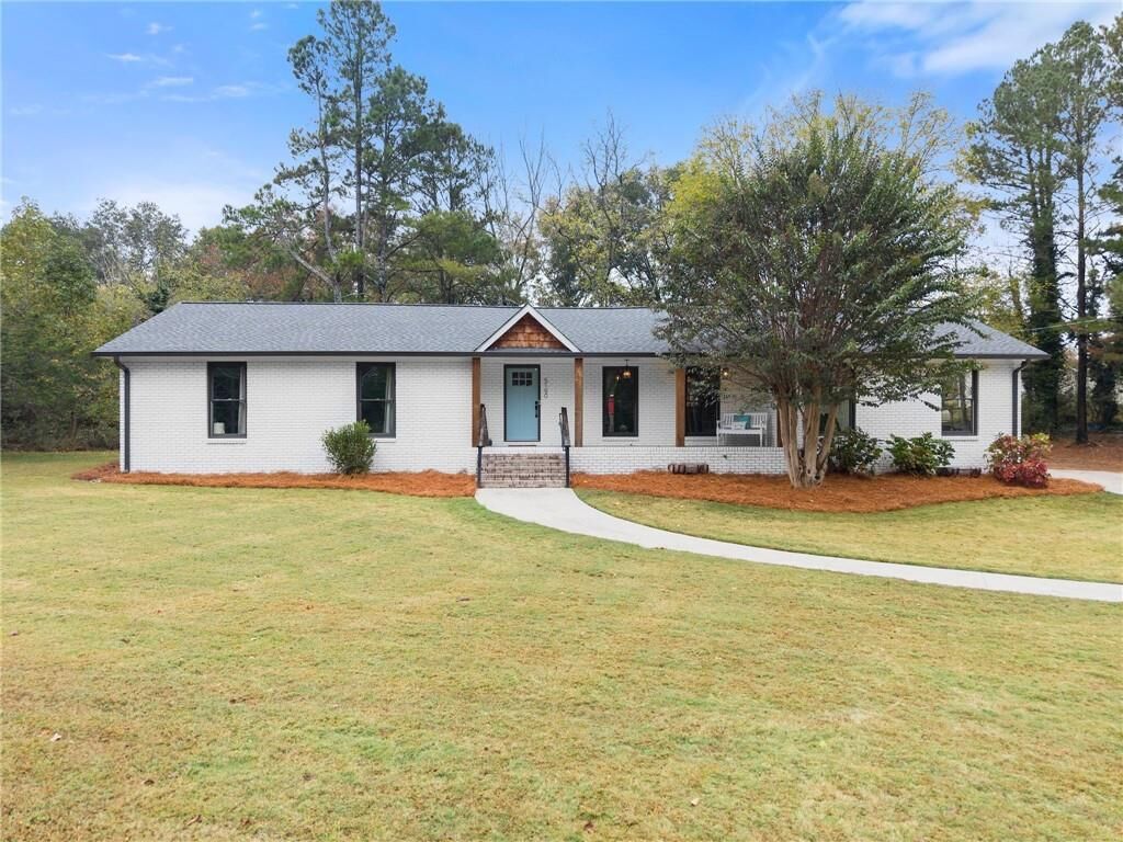 Property Photo: 5190 Spot Road GA 30040