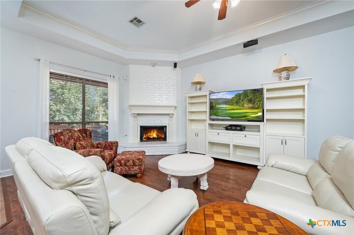 Property Photo:  331 Arendes Drive  TX 78132 