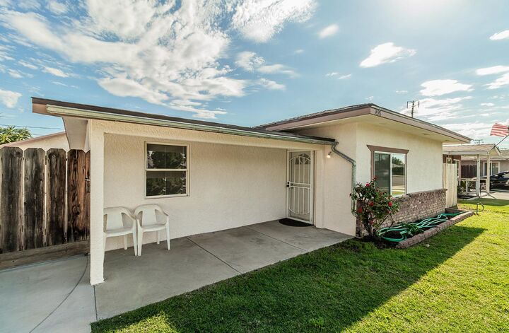 Property Photo:  1498 Escalon Avenue  CA 93611 