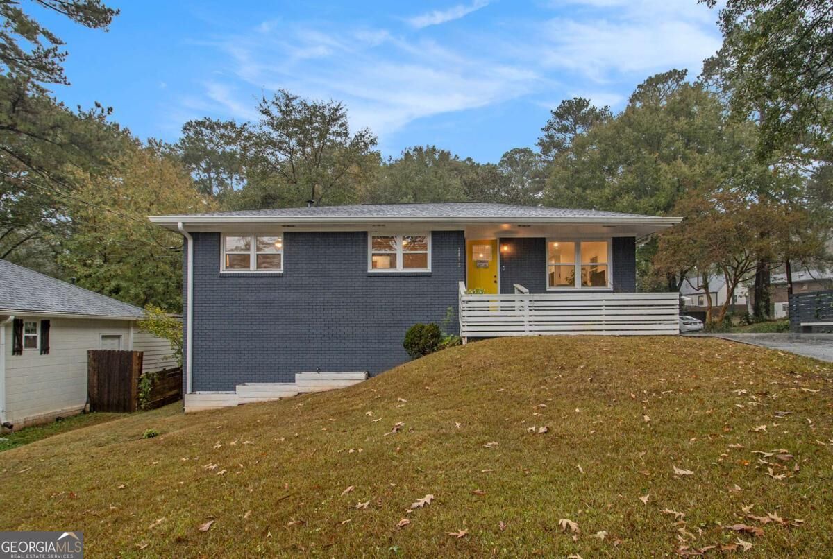 Property Photo: 2892 Salmon Avenue SE GA 30317