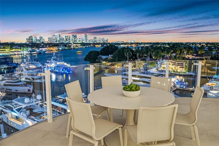 2241 SE 17th St 601  Fort Lauderdale FL 33316 photo