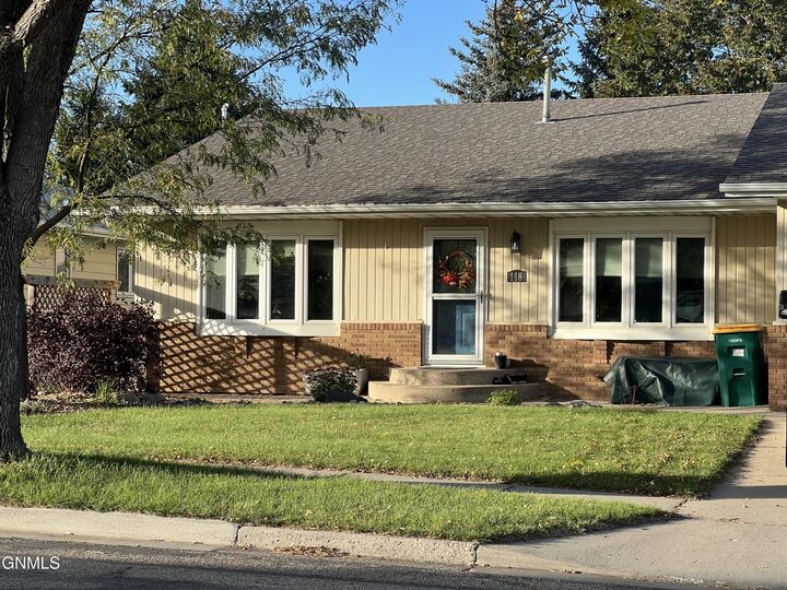 Property Photo:  118 Versailles Avenue  ND 58503
