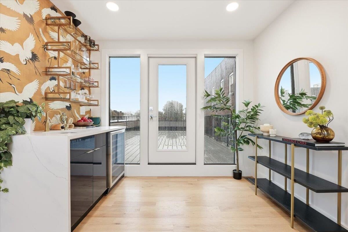 Property Photo:  184 Central Ave 3A  NJ 07307 