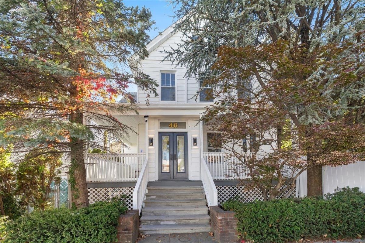 Property Photo:  46 Garden Pl  NJ 07020-1102