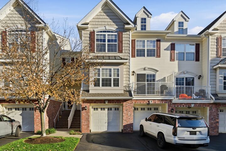 54 Boatworks Dr  Bayonne NJ 07002 photo