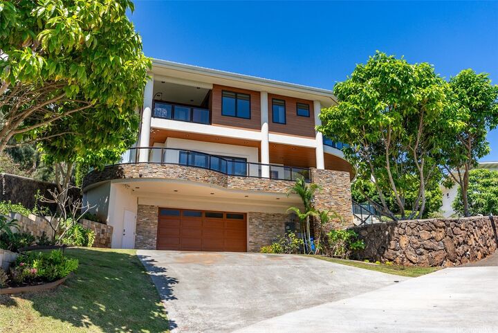 4967 Maunalani Circle B  Honolulu HI 96816 photo