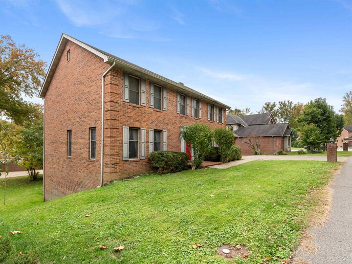 Property Photo:  6 Oakbrook Drive  WV 25705