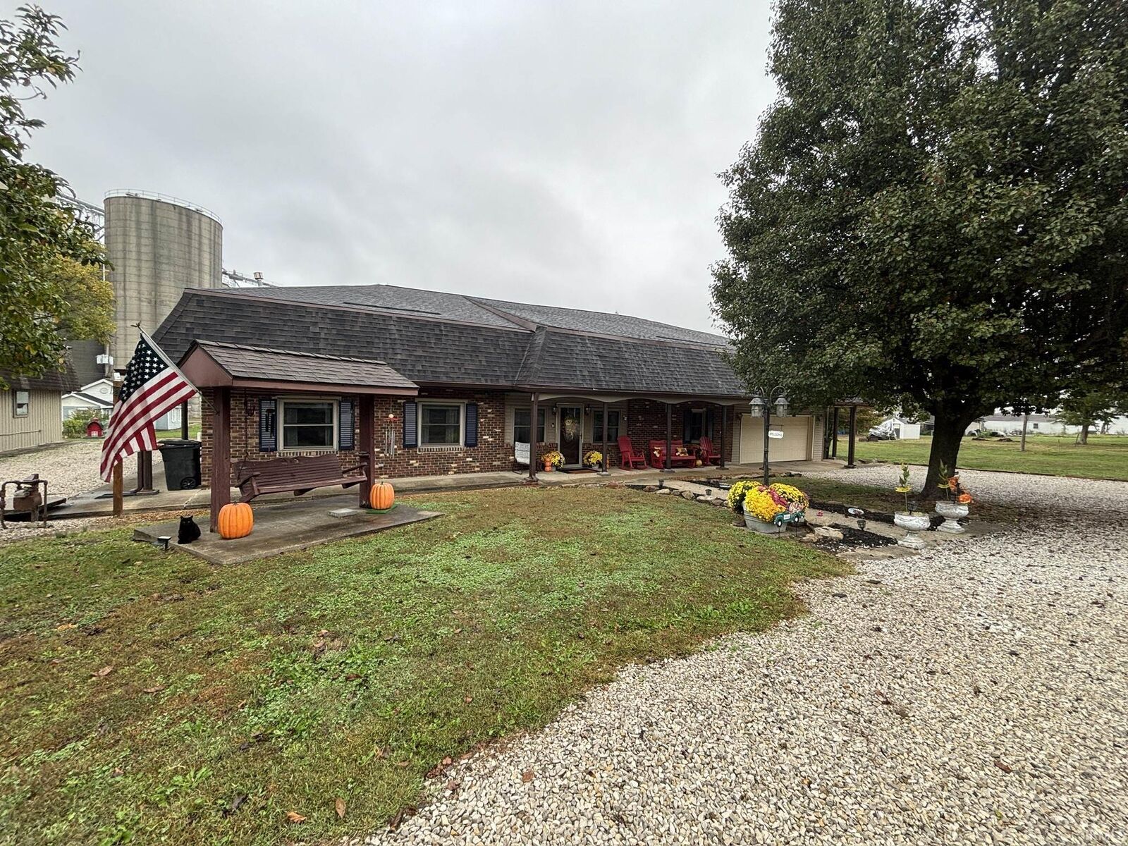 Property Photo:  106 E 16th Street  IN 47591